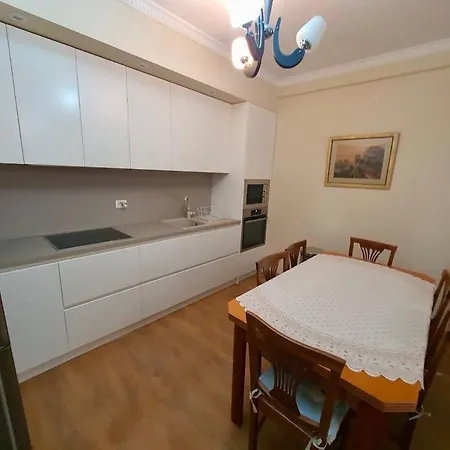 Cozy In Tirana Apartmán *